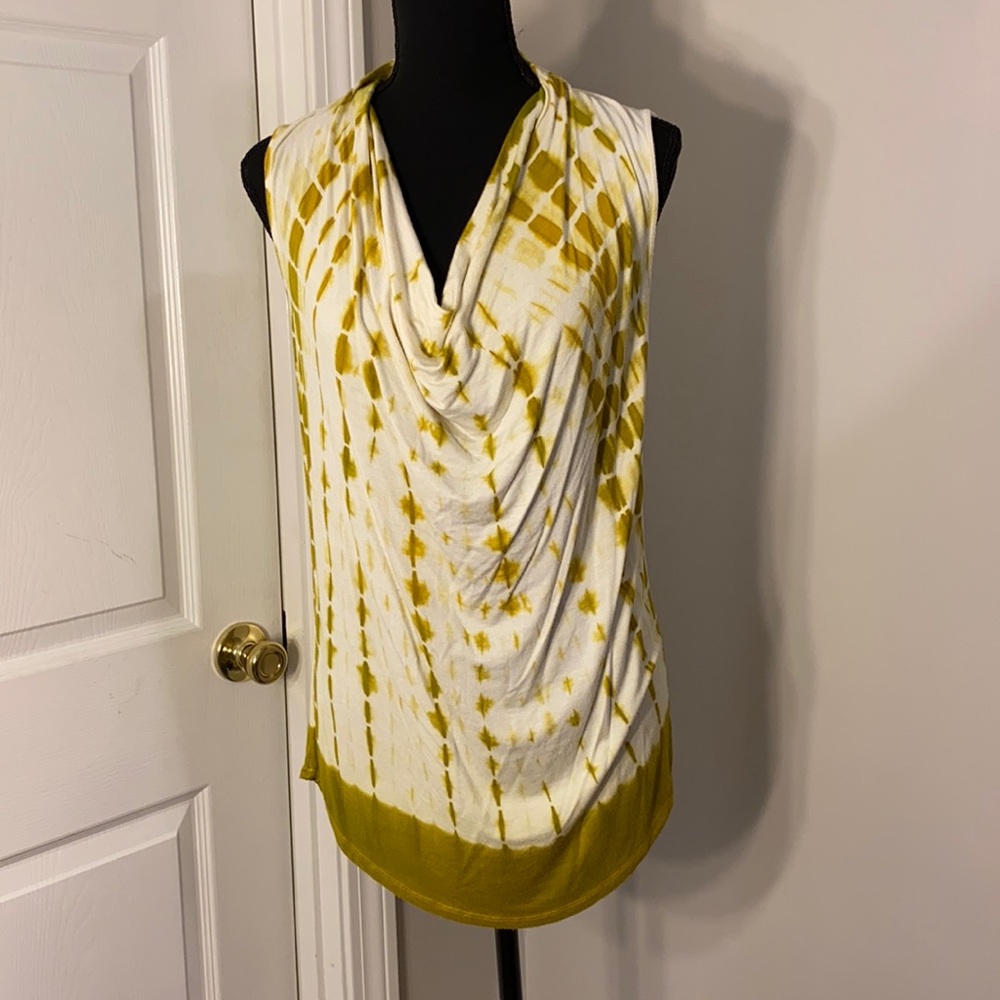 Decorative sleeveless top